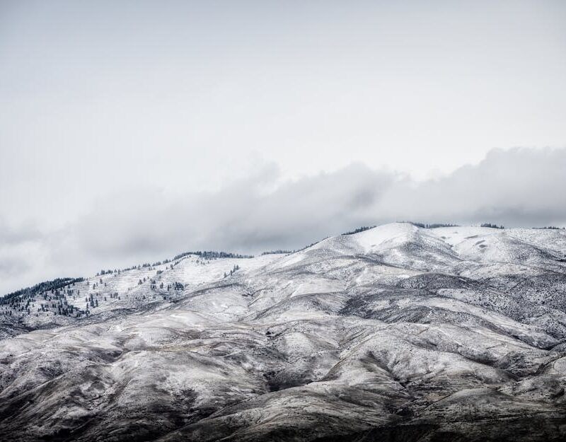 Mountain Landscapes - Beautiful snow-covered mountain landscape with c #4066108